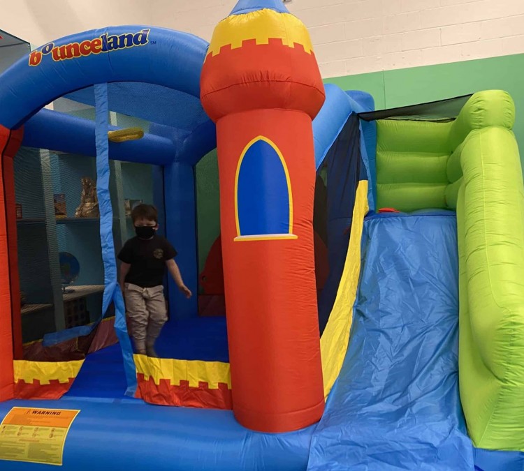 fun-bouncy-house-photo